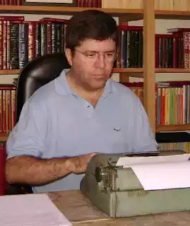 ROBERTO FORTES, historiador e jornalista, é licenciado em Letras e sócio do Instituto Histórico e Geográfico de São Paulo.  E-mail: robertofortes@uol.com.br