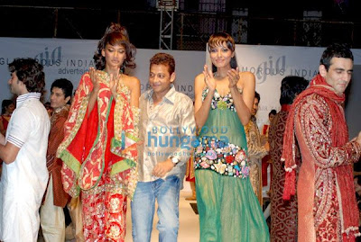 Carol Gracias walks the ramp for Umair Zafar's show image