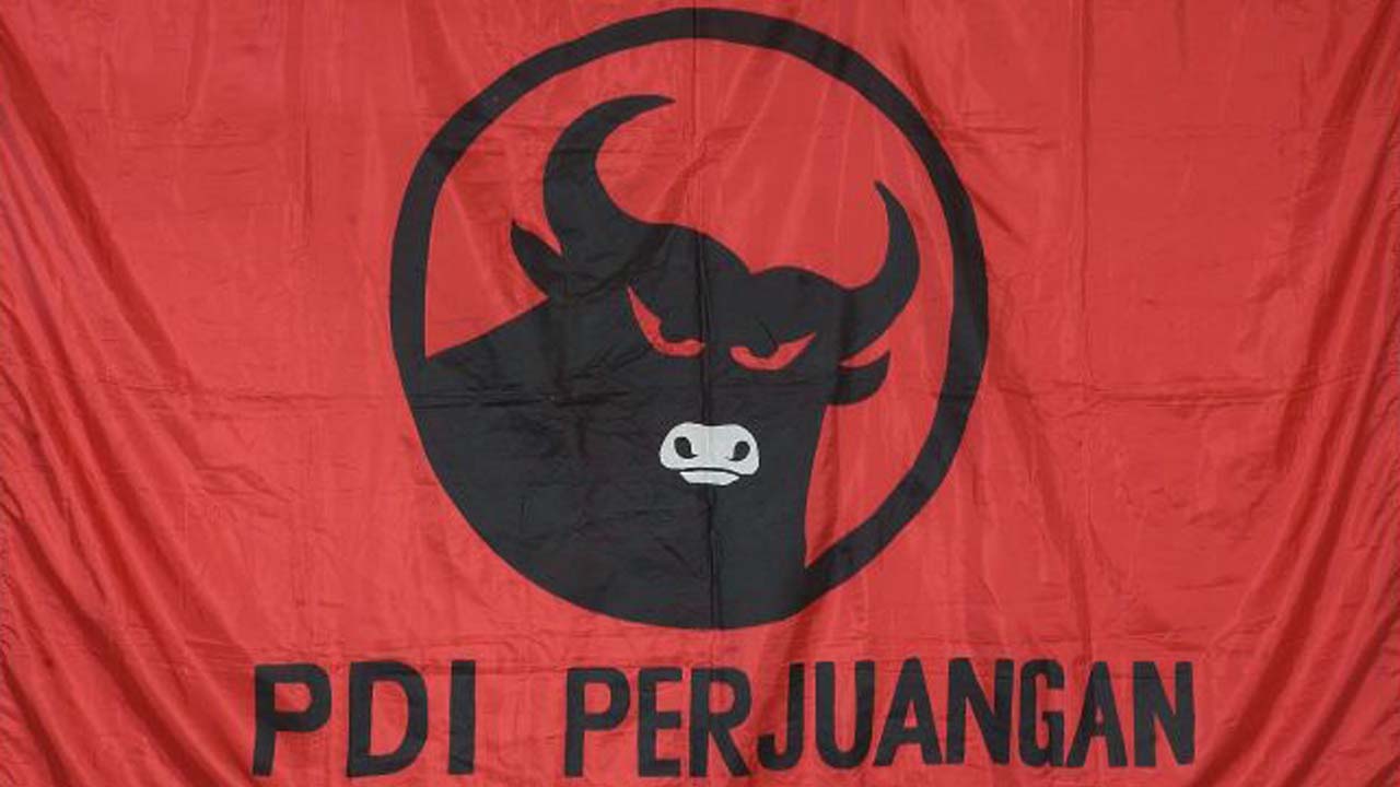 Buntut Pembakaran Bendera PDIP Massa Kader DPC PDI P Pemalang Menggelar Aksi Di Depan Mapolres Pemalang
