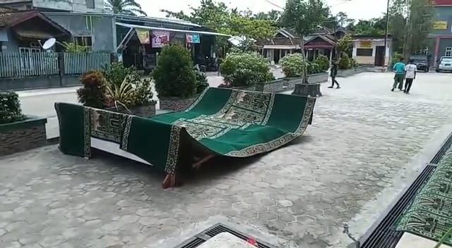 LDII Sampit Pel Lantai Masjid Sambut Ramadhan 1443 H