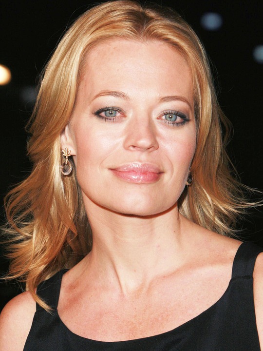 Jeri Ryan has very loyal fans Through her great career her fans have