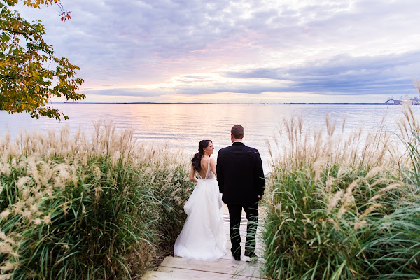 Chesapeake Bay Beach Club Wedding photographed by Heather Ryan Photography