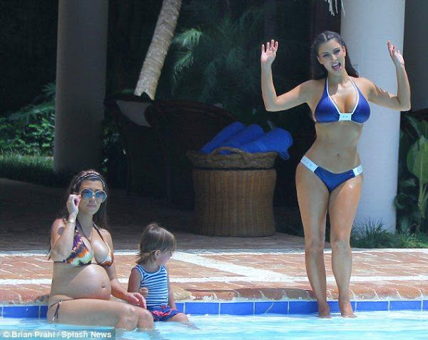 Kim Kardashian Curve Body Kim in Swim Suit Pictures