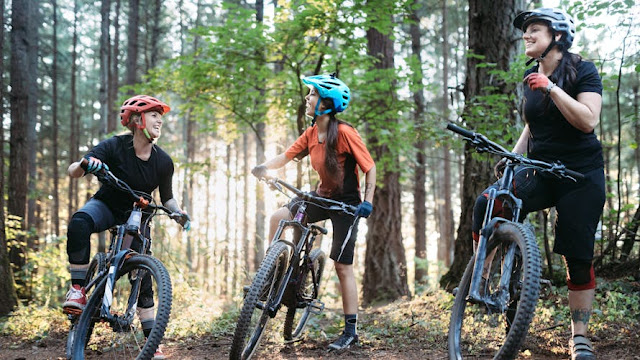 What are the benefits of mountain biking?