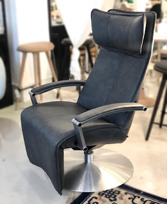 SCANDINAVIAN DESIGN CHAIR IN HONG KONG