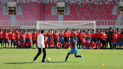 Peluncuran Papua Football Academy (PFA) oleh Presiden RI Joko Widodo dihadiri Pangkoarmada III