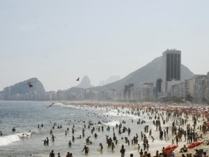 Rio de Janeiro- A concessionária MetrôRio já vendeu quase 80 mil cartões especiais para o réveillon da Praia de Copacabana.