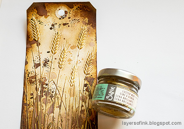 Layers of ink - Autumn tag tutorial by Anna-Karin Evaldsson. Add gold wax.