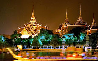 Grand-Palace-In-Bangkok-Thailand-Wallpapers