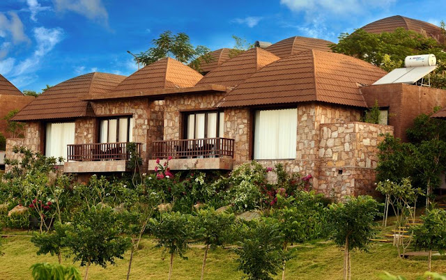 Resorts near Lake Pichola