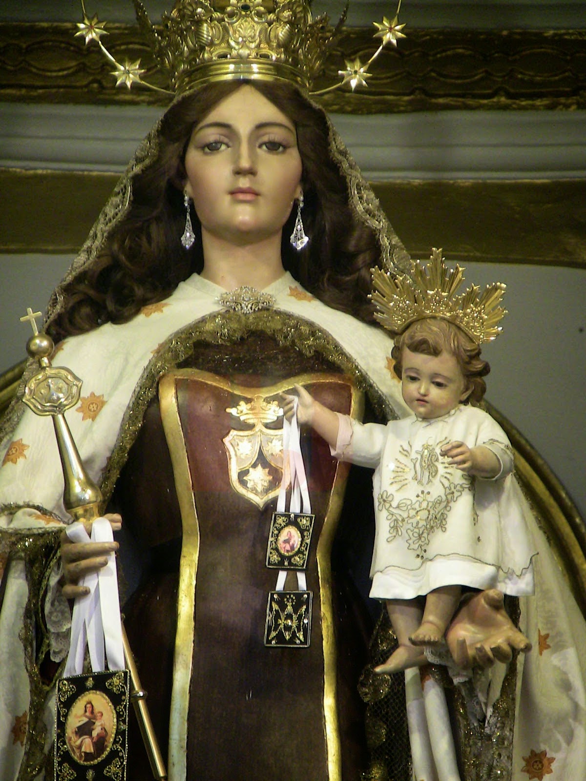 http://virgendelcarmenpatronaderute.blogspot.com.es/2013/06/la-virgen-en-su-talla.html