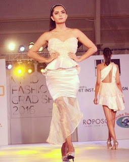 Foto Ruhi Chaturvedi sebagai Model