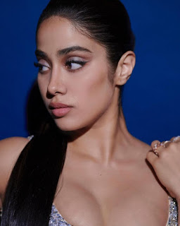 Jhanvi Kapoor hot and sexy pictures