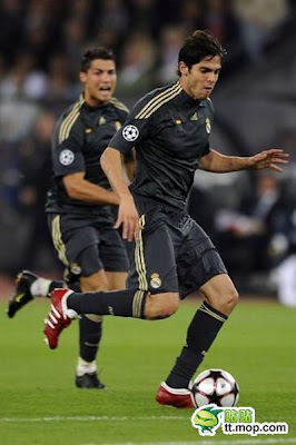 Ronaldo  Kaka on Cristiano Ronaldo And Kaka  So Happy Together