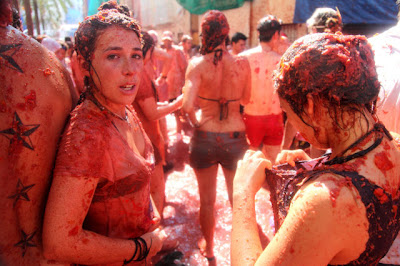 Tomato Fight Seen On www.coolpicturegallery.net