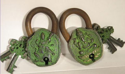 Tibetan Locks