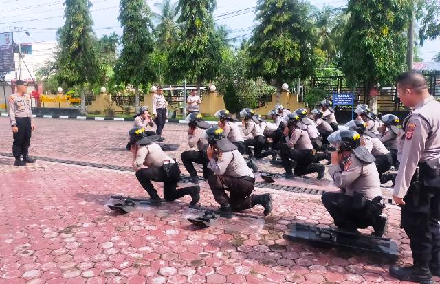Tingkatkan Kemampuan Anggota, Satsamapta Polres Aceh Timur Gelar Latihan Dalmas