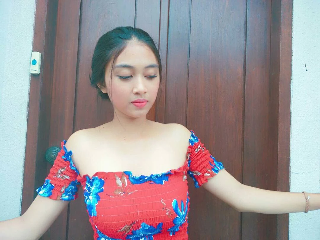 Koleksi 99+ Foto Gadis Bali Cantik dan Montok pastinya Manis Sri Ayutarisa