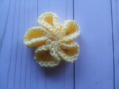 crochet flower in yellow