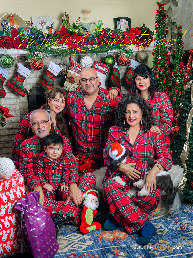 Ann Arbor Family Portrait Photography for Christmas Cards by SudeepStudio.com Ann Arbor Family Holiday Portrait Photographer