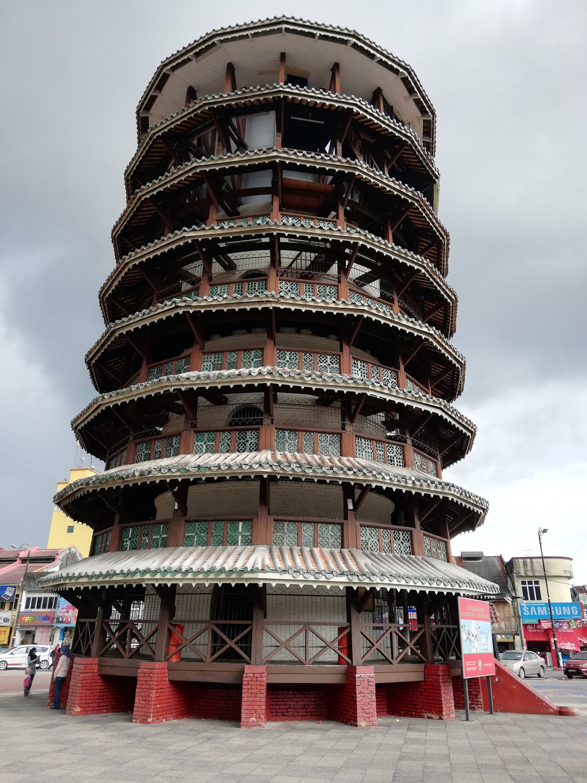 Menara Condong Teluk Intan, Perak | Ini Cerita PUAN KUTU...