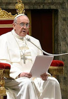 Homilía del papa Francisco del 1 de junio de 2013. Francisco explica que los cristianos no pueden ser razonables. 