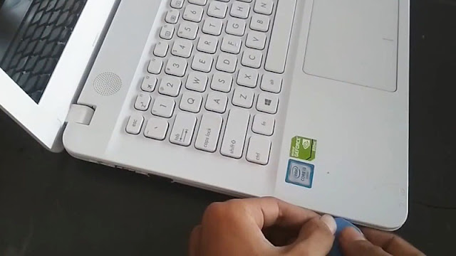 Buka Casing  Laptop ASUS X441U