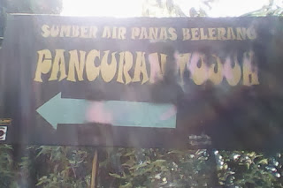 Papan Tanda Pancuran Pitu Baturaden