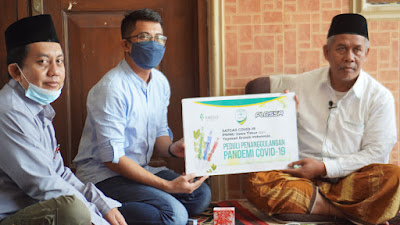 Beri Bantuan Aromatherapy, Satgas Covid-19 PWNU Jatim Edukasi Santri Gasek