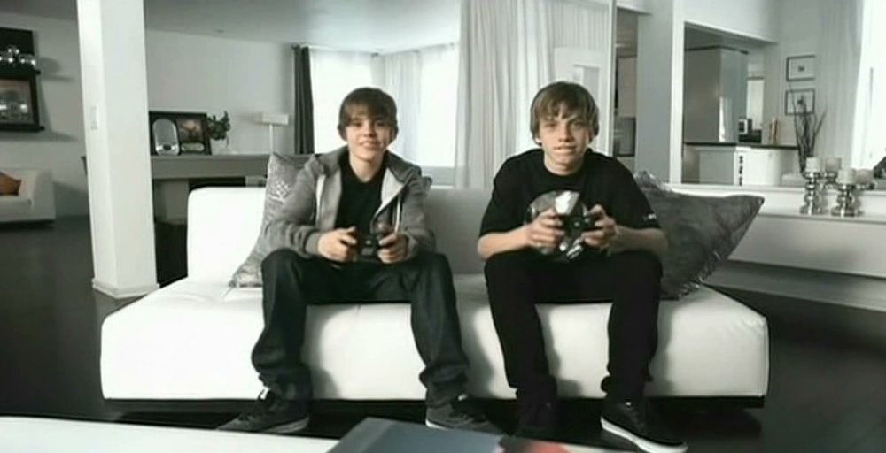 justin bieber wallpaper 2010 download. Justin Bieber with Usher