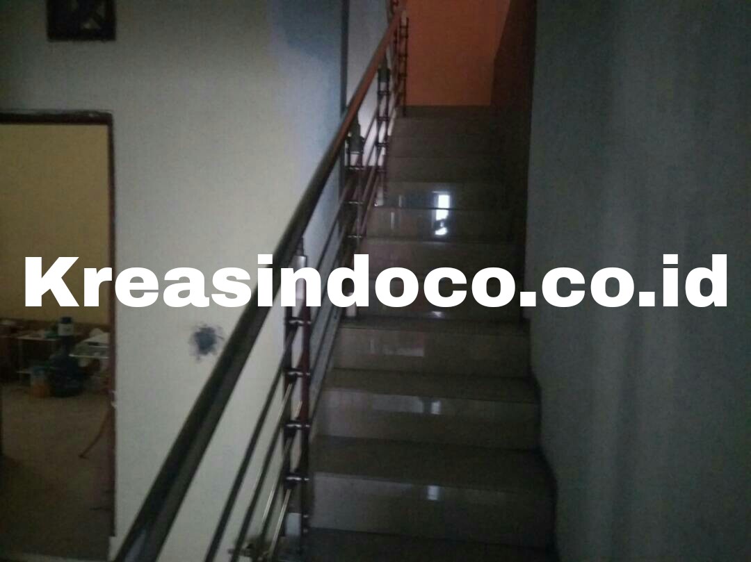 Railing Balkon Tiang Minimalis Stainless Pemasangan Di Cluster Jade Permata Regency