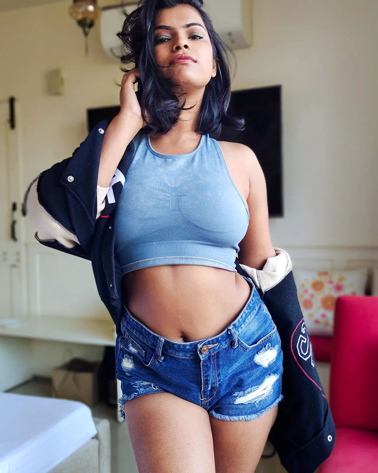Nidhi Goel hot videos_Moody Beasty