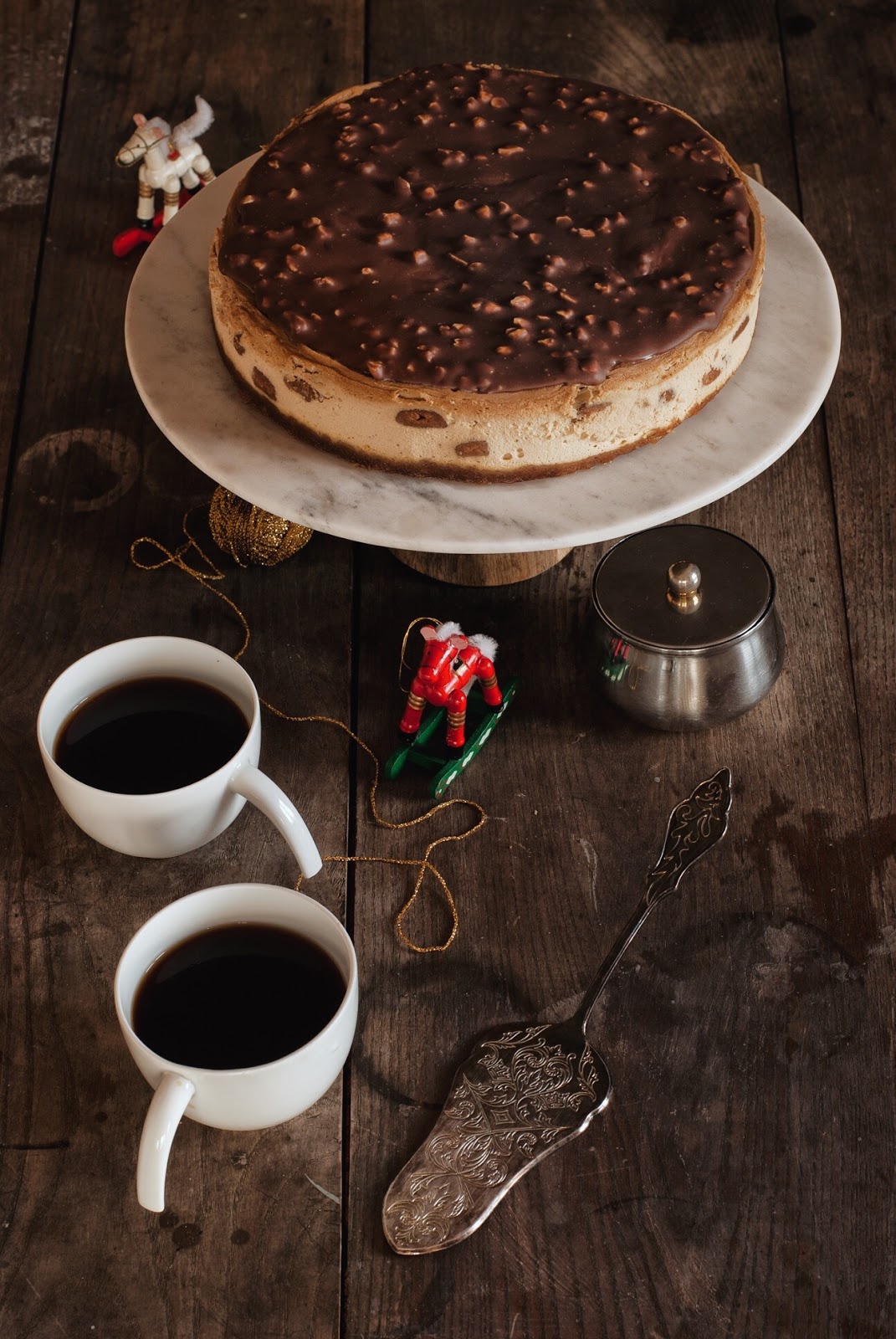 Sernik Speculoos z polewą czekoladową