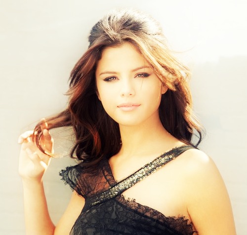 selena gomez icons by emily Posted by emily'hale at 0650