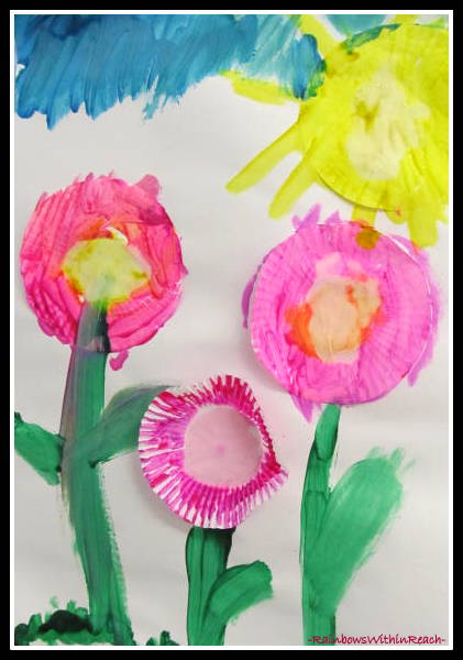 photo of: Preschool Art Project for Mother's Day at RainbowsWithinReach