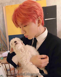 Monsta X Kihyun Photos with a Dog