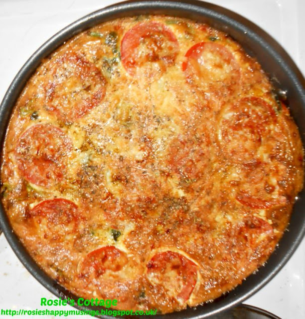 Delicious Light And Fluffy Spinach & Pepper Frittata - So easy to make and so, so yummy to eat for breakfast, lunch or dinner.