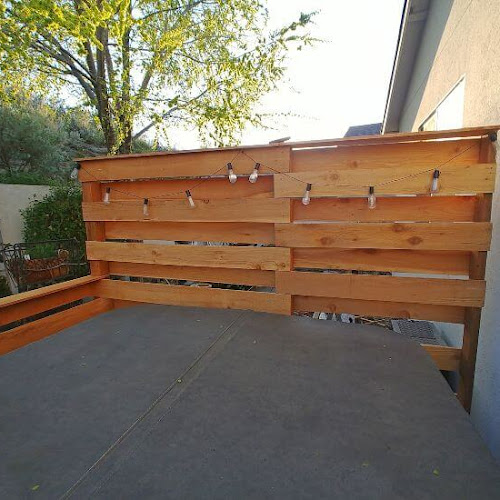 DIY Hot Tub Privacy Screen