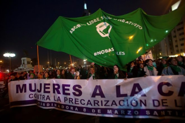 Periodistas condenan crímenes de odio en marcha pro aborto y piden proteger identidad de víctimas