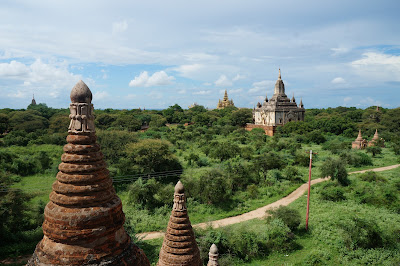 Candi dan Pagoda di Kota Bagan