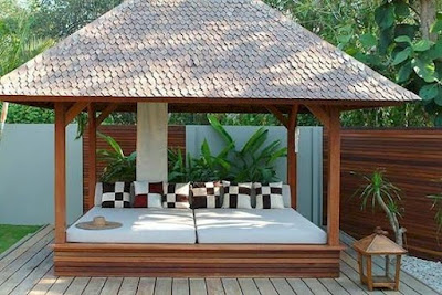 Desain Gazebo Bambu dan Kayu Minimalis 