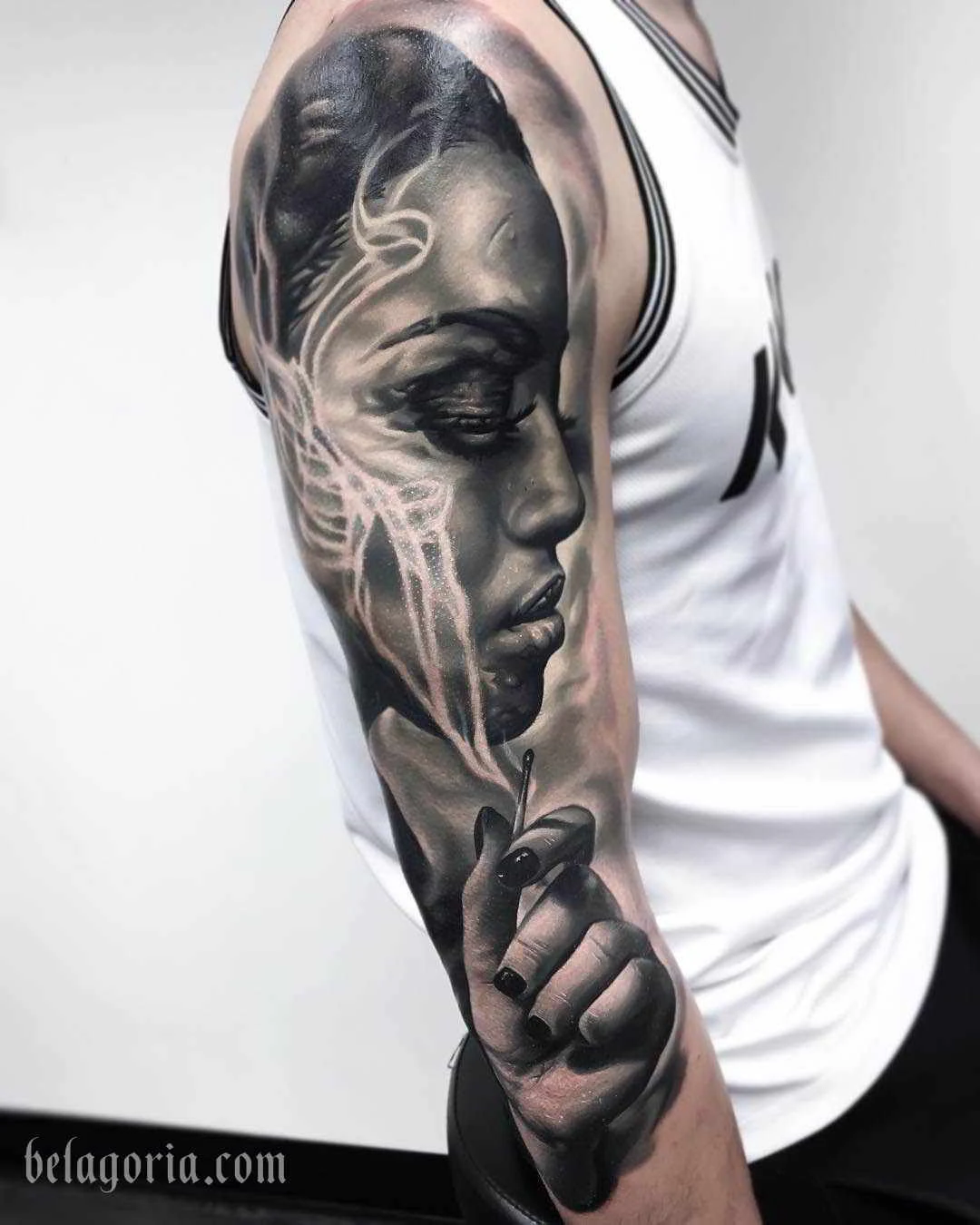 Tatuaje espectacular en estilo realista