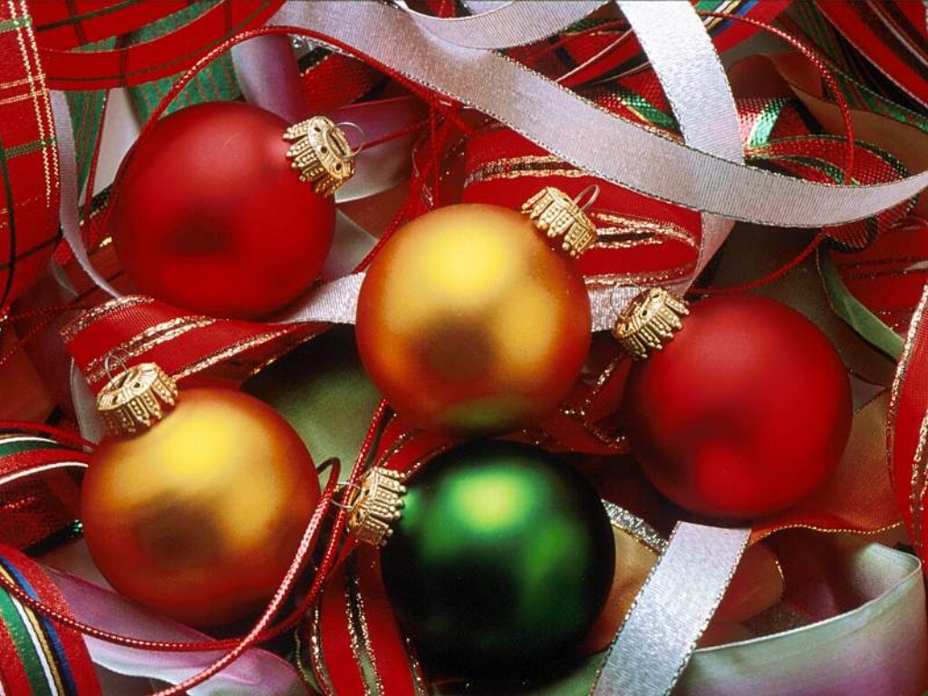 Las esferas del árbol de Navidad representan la abundancia y también ...
