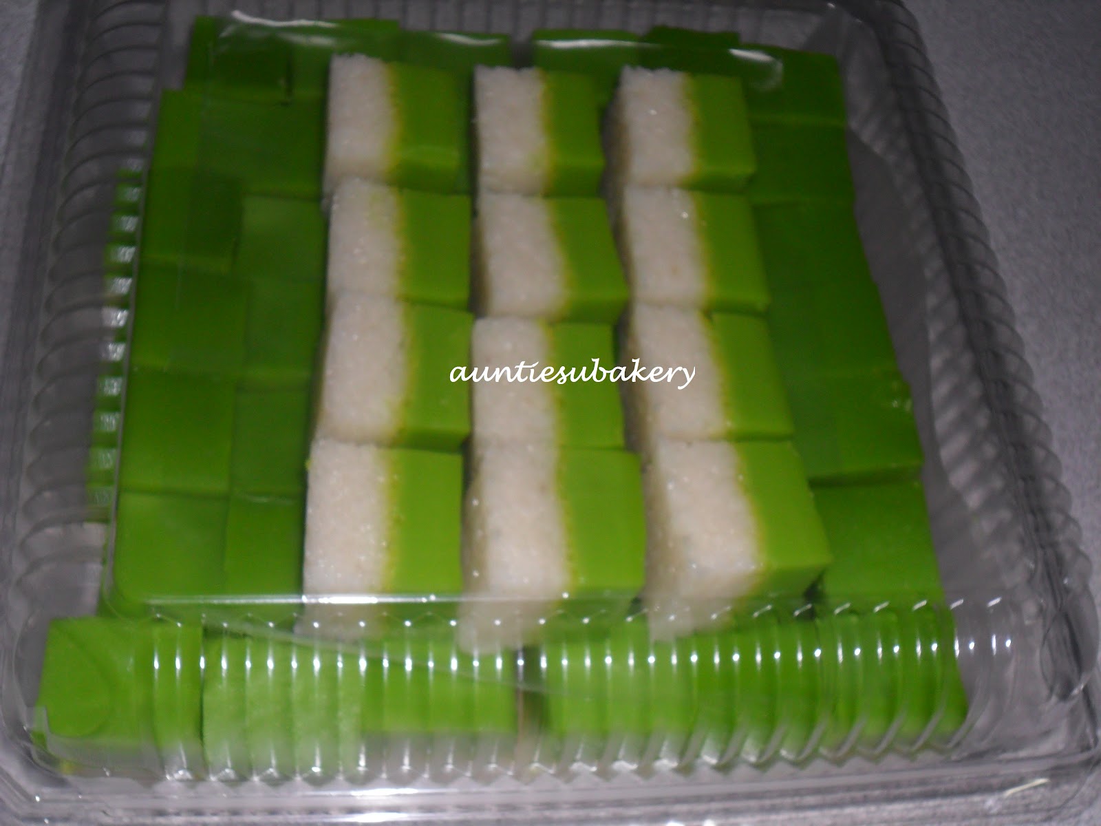 AUNTIESU BAKERY: Senarai kuih-muih dan harga