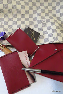 LoveLea's red leather card cases and envelop