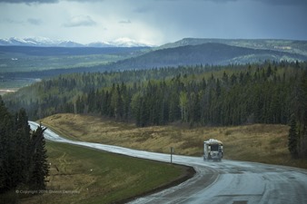 on_the_way_to_muncho_lake_09