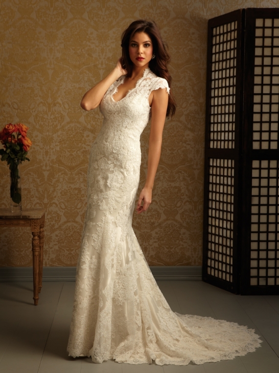 Bridal Dresses UK: Designer Lace Wedding Dresses