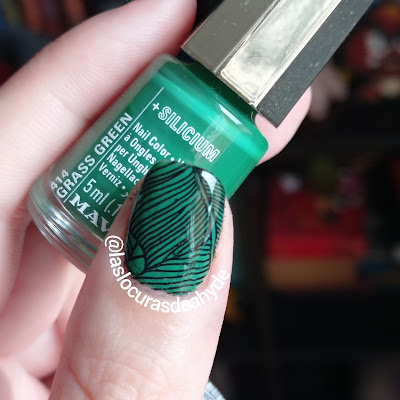 https://www.laslocurasdeahyde.com/2023/10/nail-art-grass-green-de-mavala.html