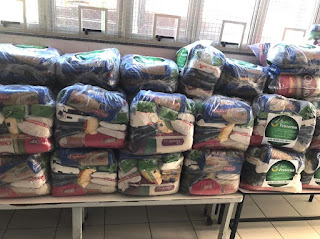 Cestas de alimentos do programa Agro Fraterno doadas em Bonsucesso
