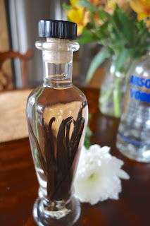 DIY Make Your Own Vanilla Extract